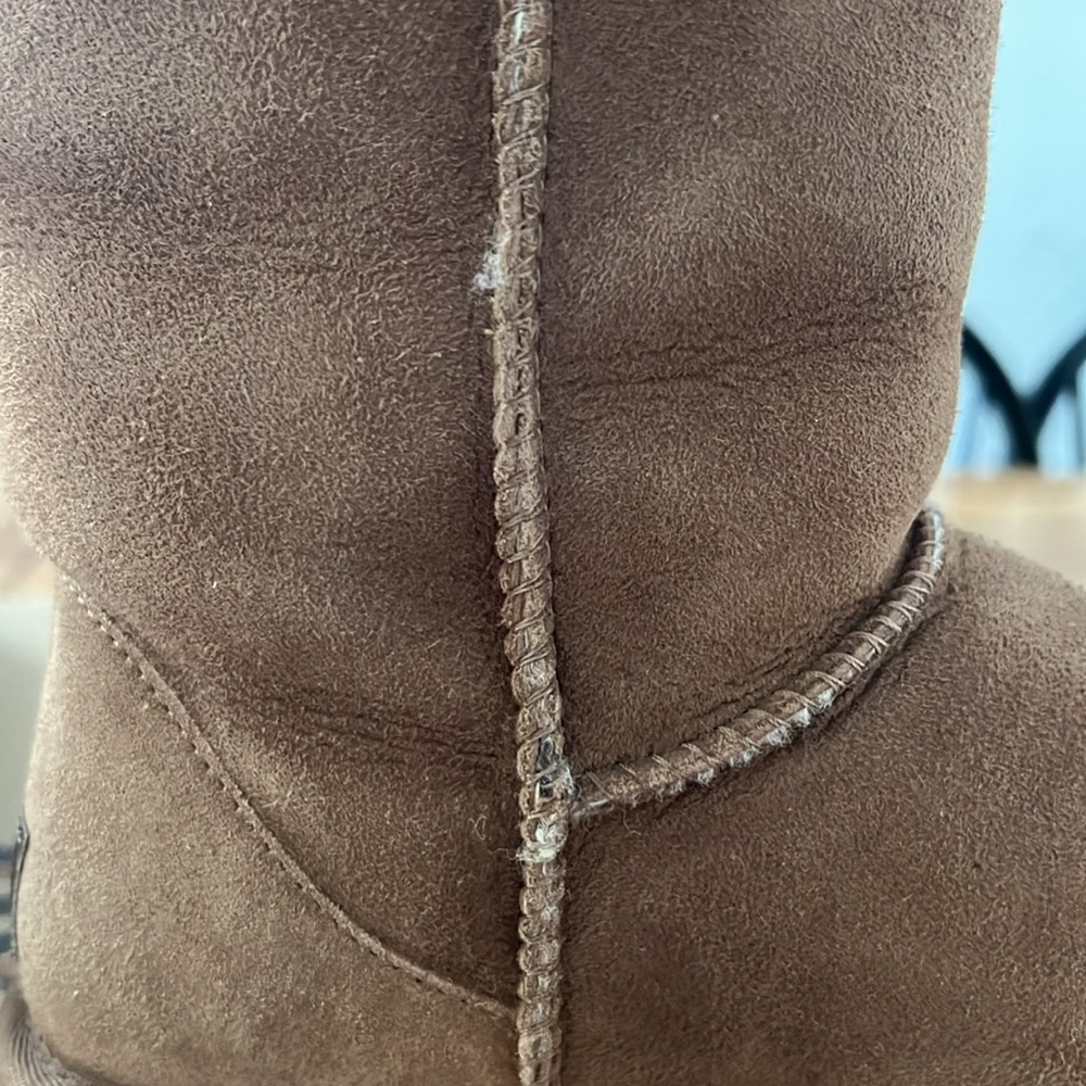 UGG Classic Tall boot size 7 - Picture 13 of 17